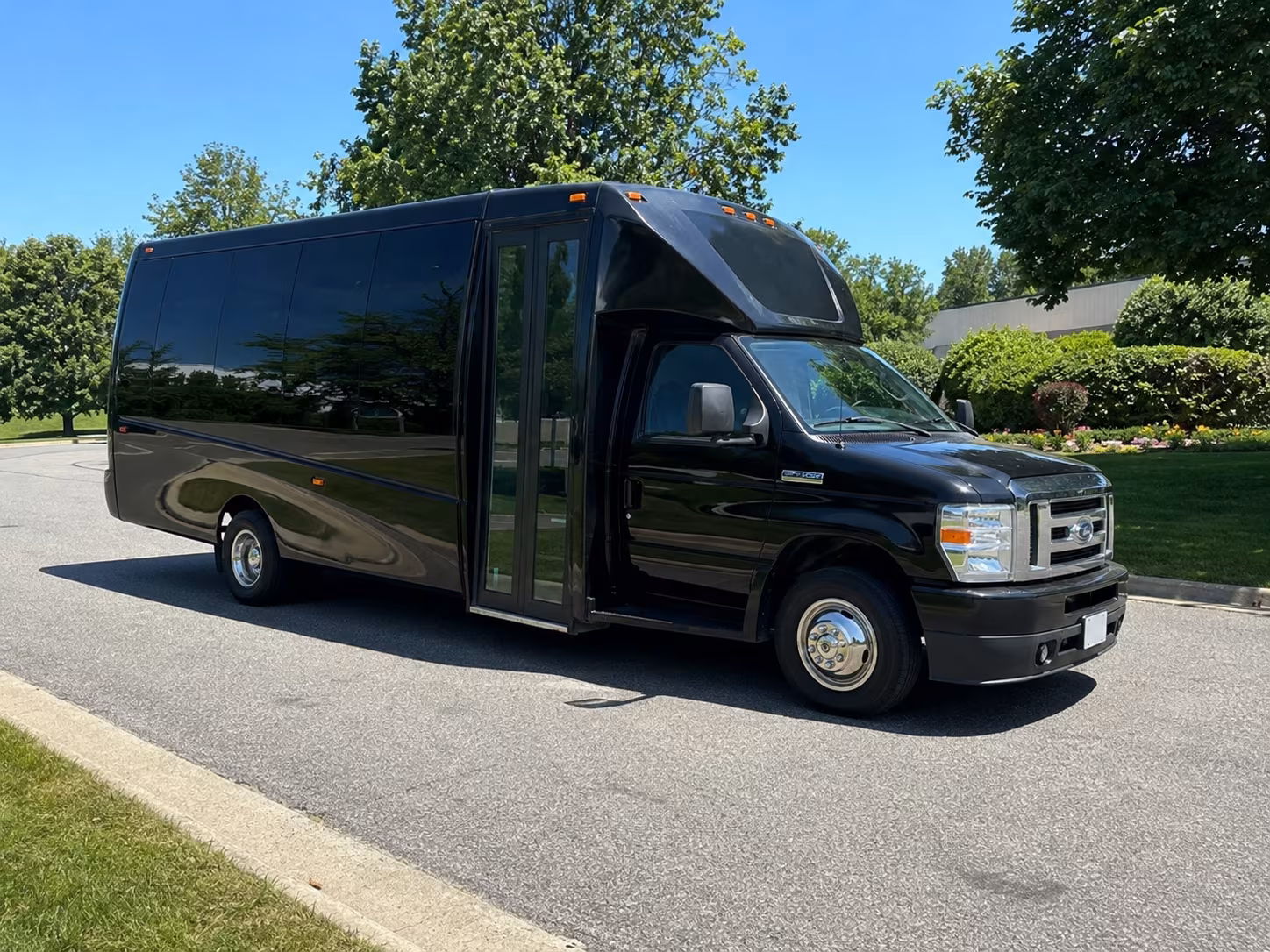 Durham Birthday, Sweet 16, & Quinceañera Party Bus Rentals